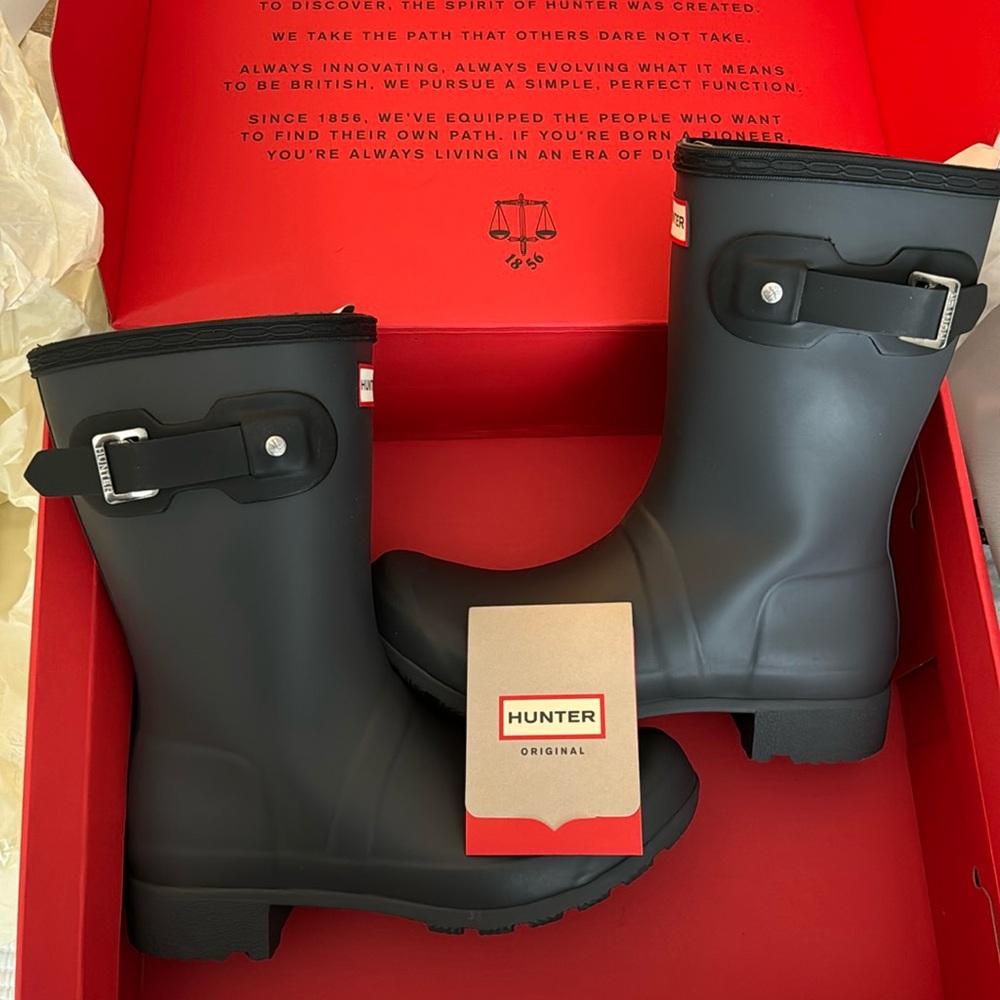 NEW! Hunter Boots- original tour short- Luna black